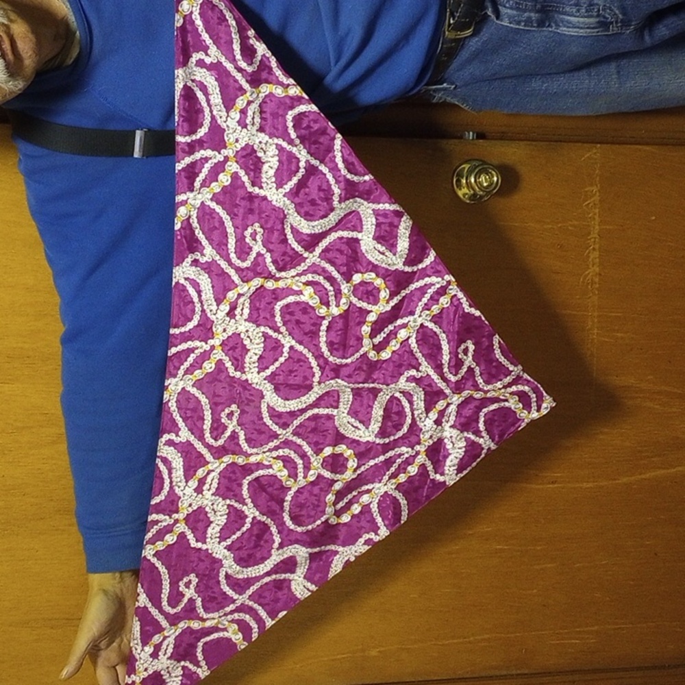 Purple rectangular scarf - Picture 2 of 2